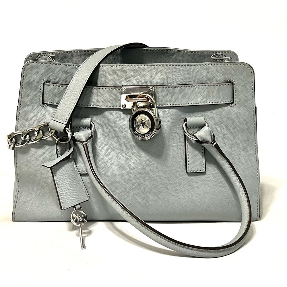 Authentic Michael Kors Med Hamilton style satchel. Crosshatch Dove grey leather
